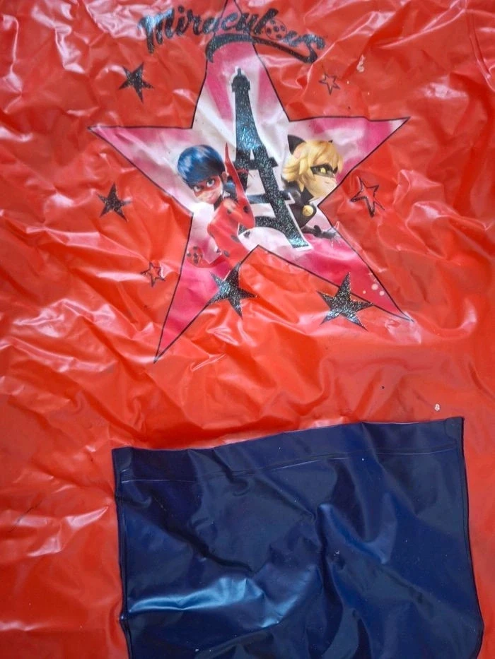 Delantal de pintura Miraculous Ladybug (5 años) – photo 3